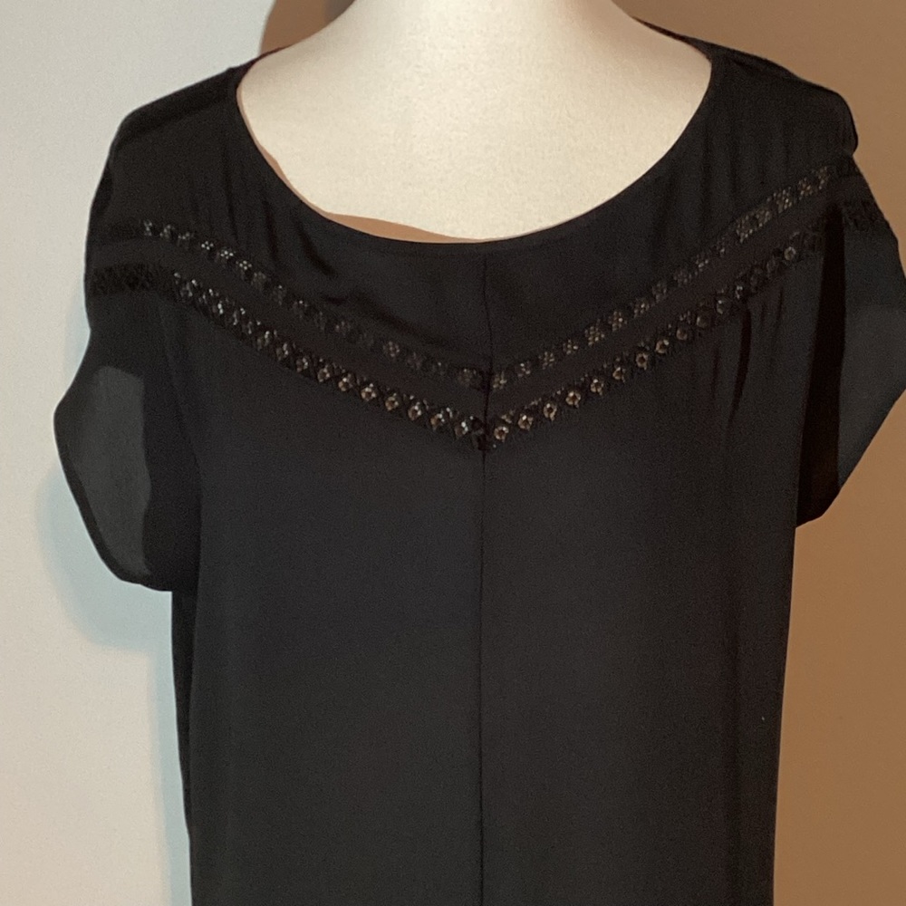 LOFT short sleeve blouse, rounded neck, open crochet, loose fit, size Small